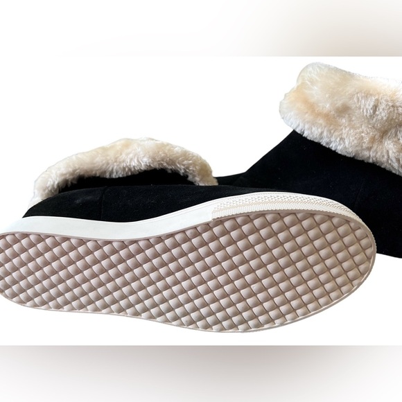 Steve Madden Black Suede Bootie with White Faux Fur Lining Trim Size 8-1/2 NWT - Picture 5 of 6